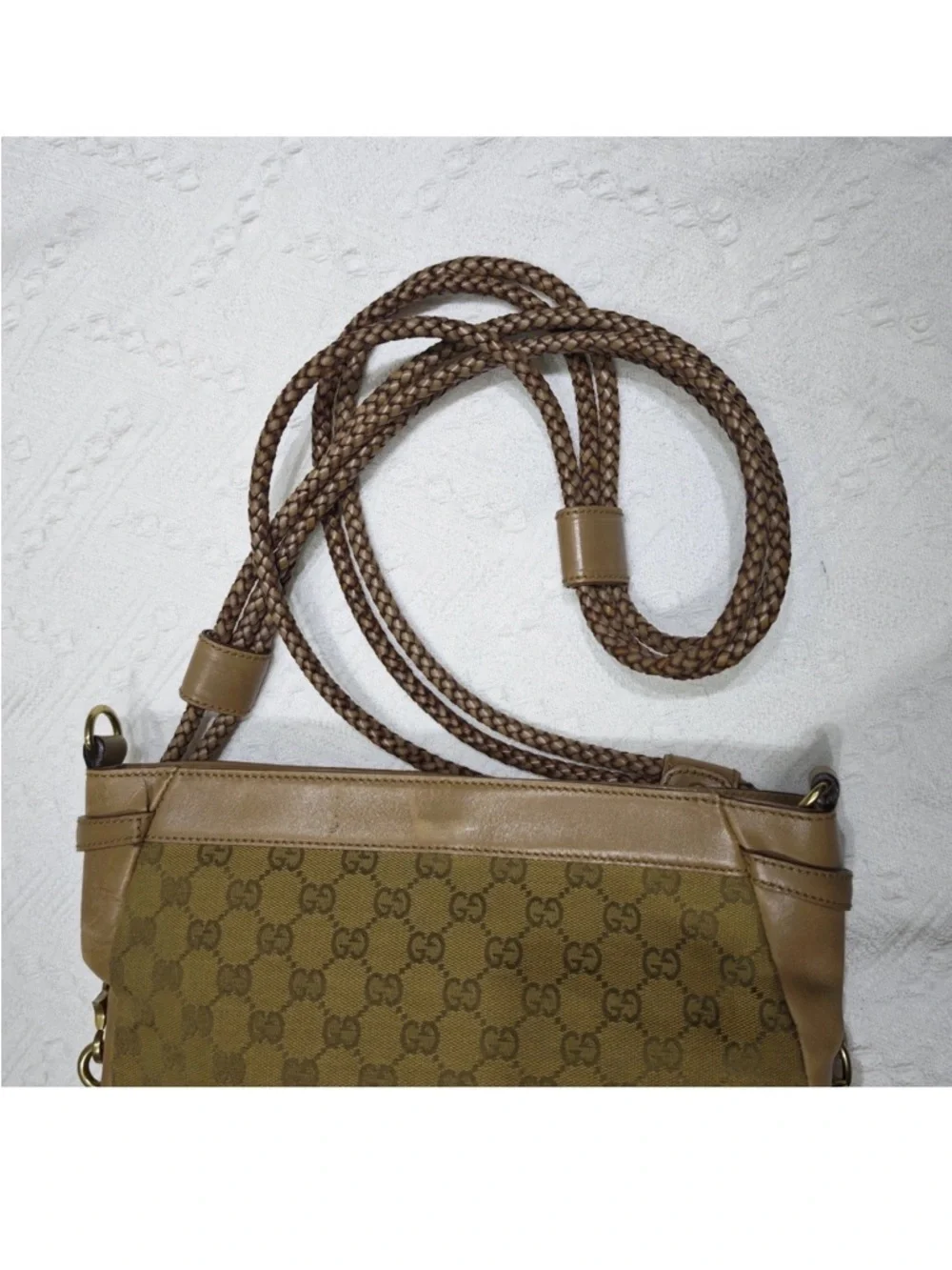 Vintage Gucci GG Canvas Braided Shoulder Bag in Very Good Condition - Picture 9 of 13